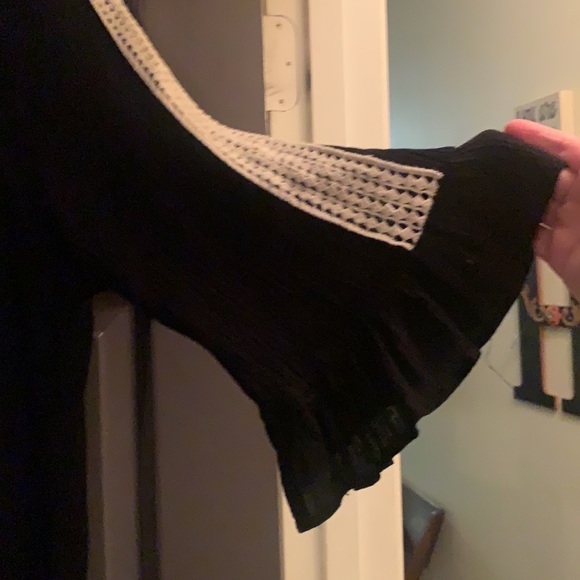 Black gauze tunic with embroidered overlay - Picture 3 of 5